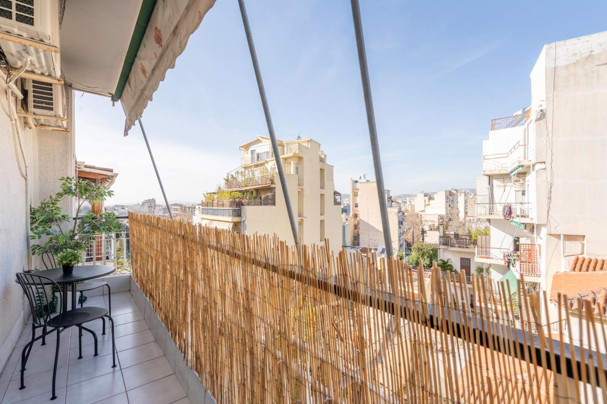 City Oasis: Newly Renovated 2Br Apt In City Center Ateny Zewnętrze zdjęcie