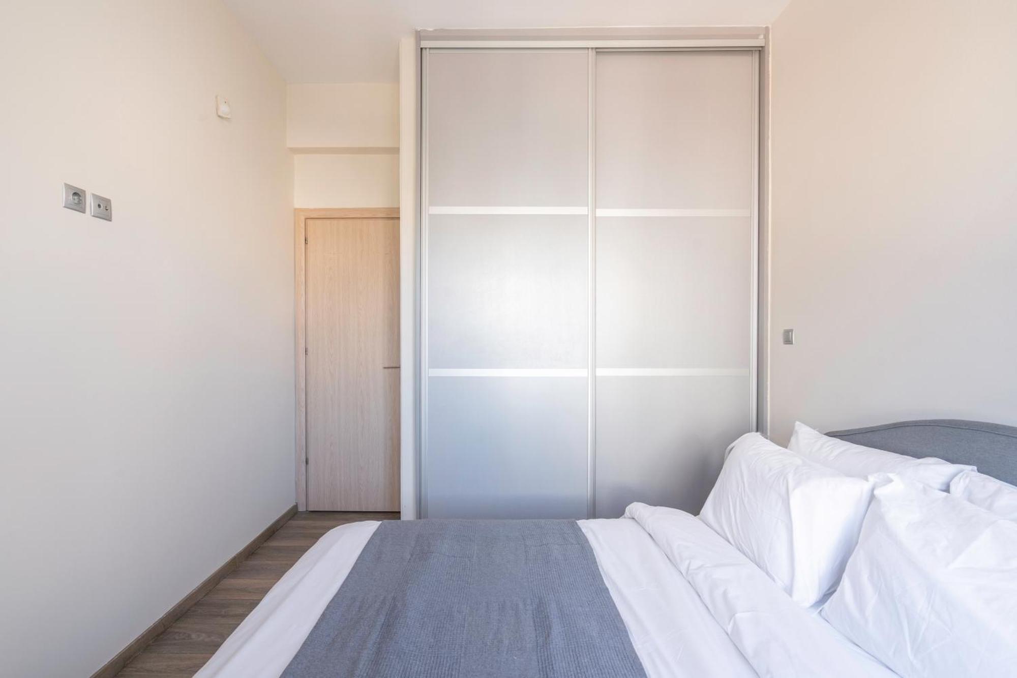 City Oasis: Newly Renovated 2Br Apt In City Center Ateny Zewnętrze zdjęcie