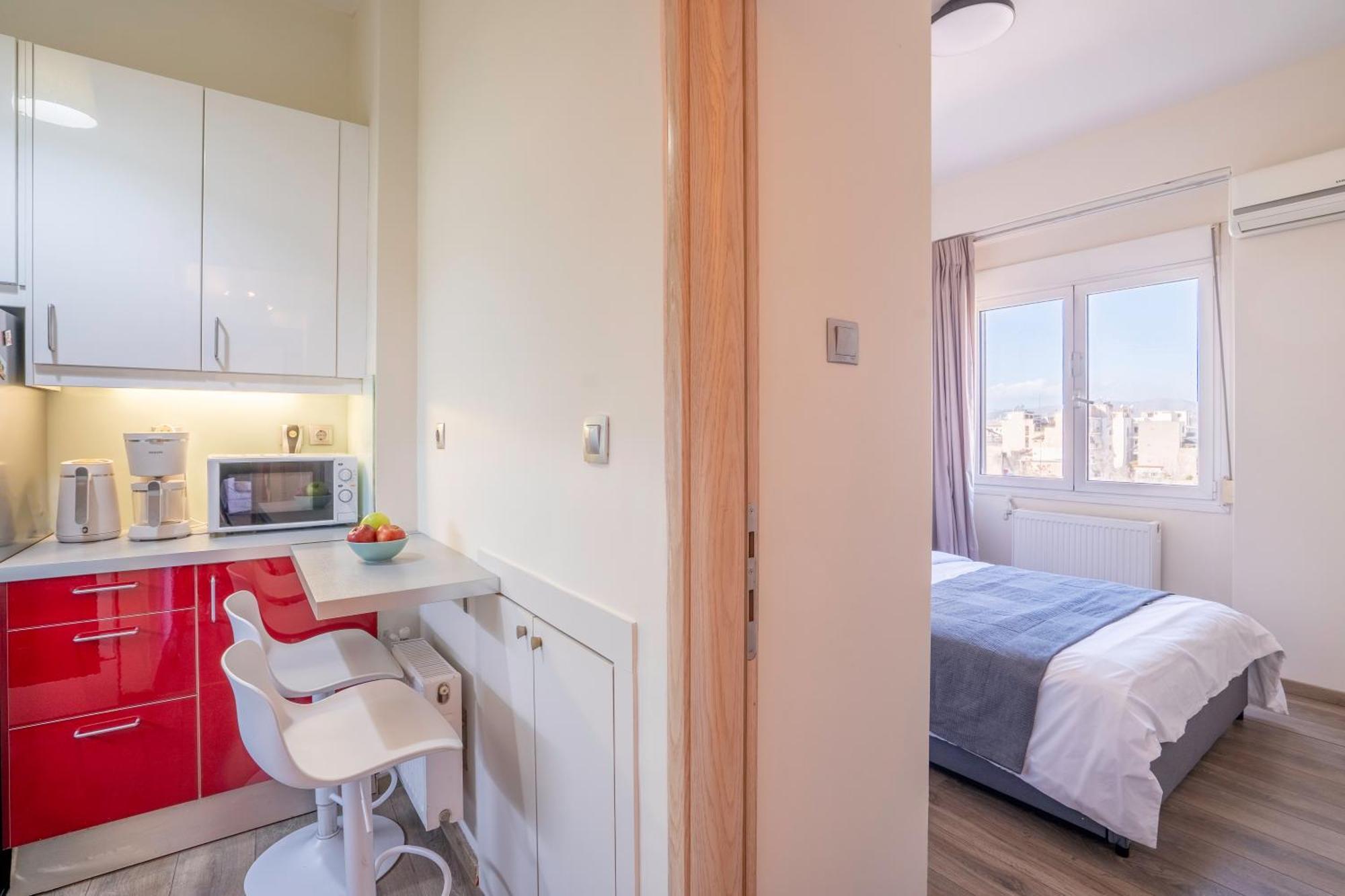 City Oasis: Newly Renovated 2Br Apt In City Center Ateny Zewnętrze zdjęcie